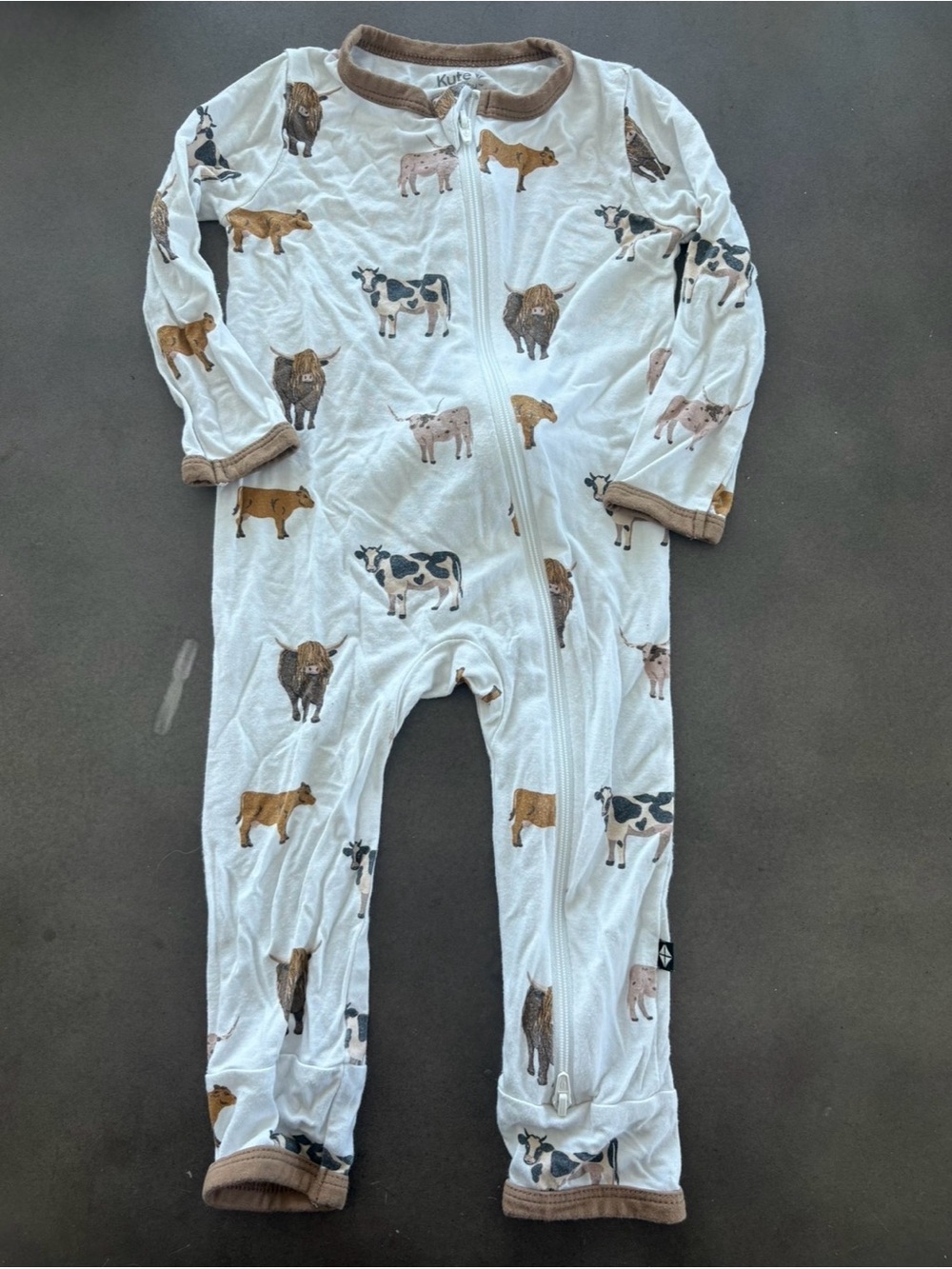 Kyte BABY White Footed One-Piece with Farm Animal Print 6-12